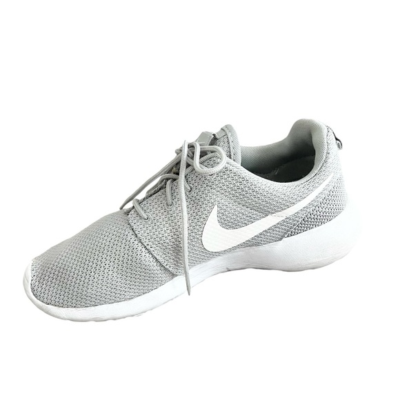 Nike Roche - Picture 5 of 7